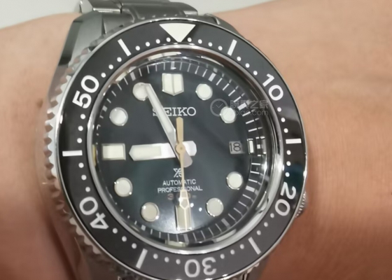 我的两款精工潜水表  sla047和sbdb013