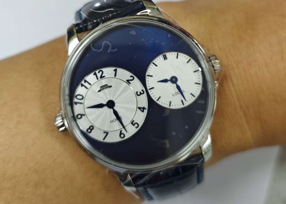 独特的设计独特的意义  北京表双时区款