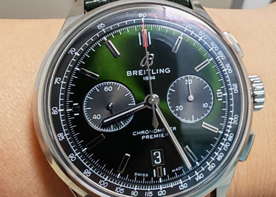 我的第五块选择这一款  百年灵宾利绿赛车计时款