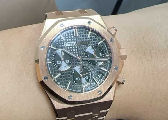 我的第一块选择这一款  爱彼皇家橡树26400R