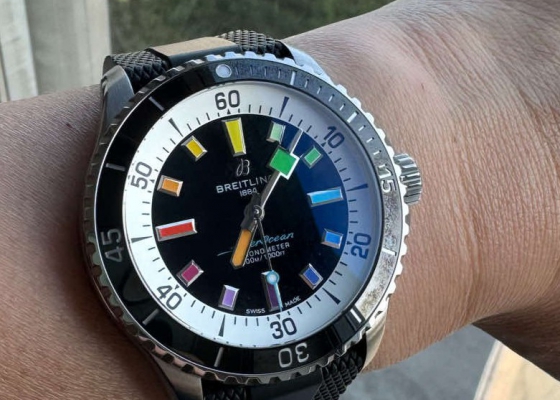 夏日的一抹彩虹  百年灵超级海洋彩虹