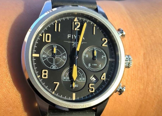 致敬铁翼雄鹰！飞亚达马赫直20手表