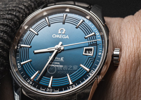 这个蓝，蓝的很透彻  欧米茄碟飞系列颜值的巅峰