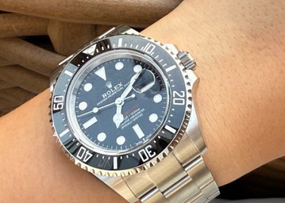 逛街专卖店提走心仪款  劳力士海使型入手