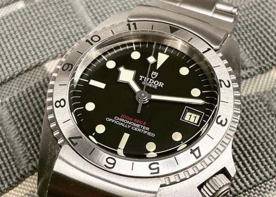 帝舵 碧湾P01型  没想像中的粗矿反而有点精致