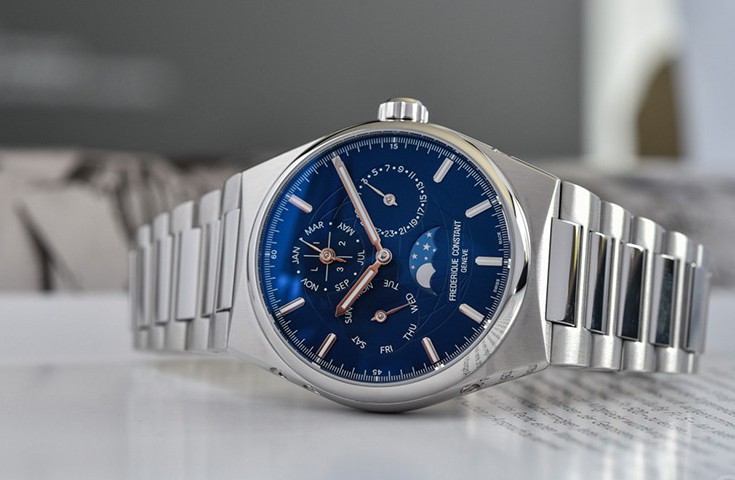 公价6万 最容易入手的万年历运动钢表